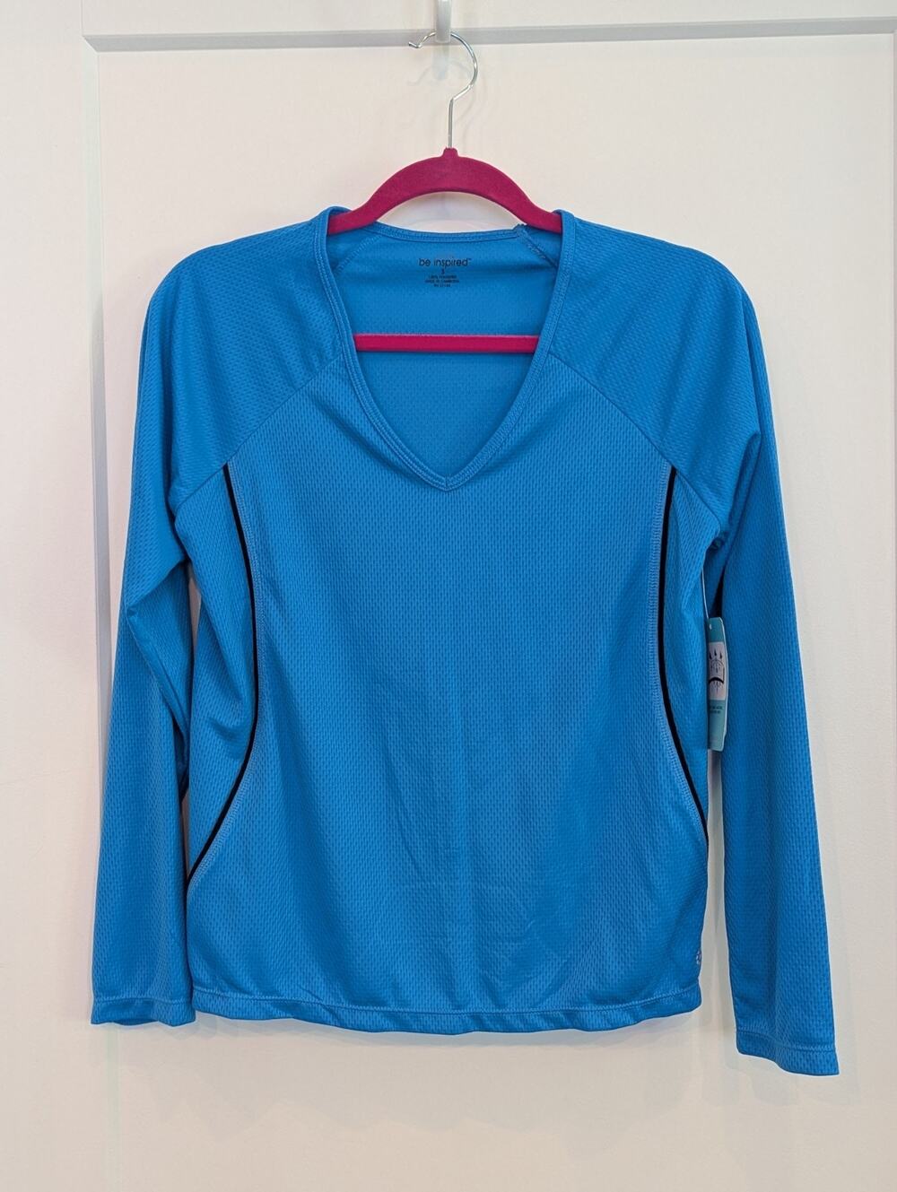 NWT Be Inspired Top S Blue Elect Mesh It Up Long Slv. V-neck Athletic